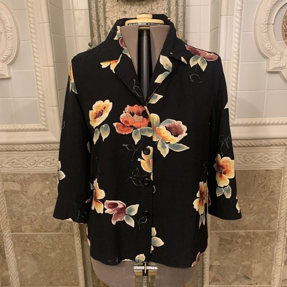 First Option. Size Large. Rayon. Button cuff. 3/4 Sleeve. Aloha. B16.